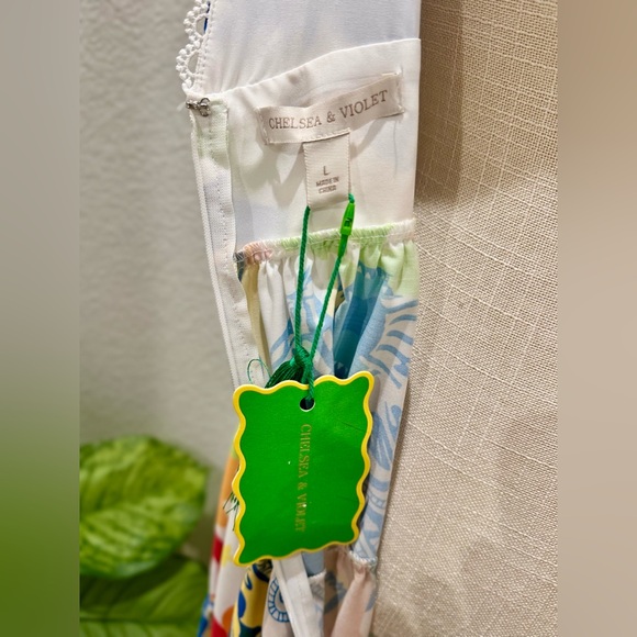 CHELSEA & VIOLET Cecily Printed Empire Waist V-Neckline Sleeveless Maxi Dress. - Picture 10 of 10